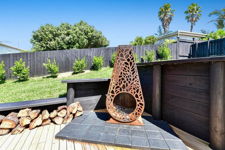 Photo of property in 4 Forlong Rise, Helensville, 0800