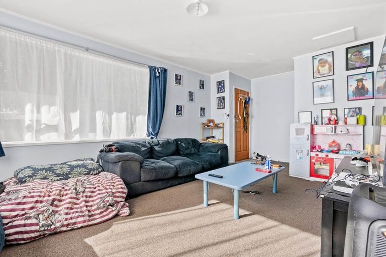 Photo of property in 30 Hyperion Drive, Randwick Park, Auckland, 2105