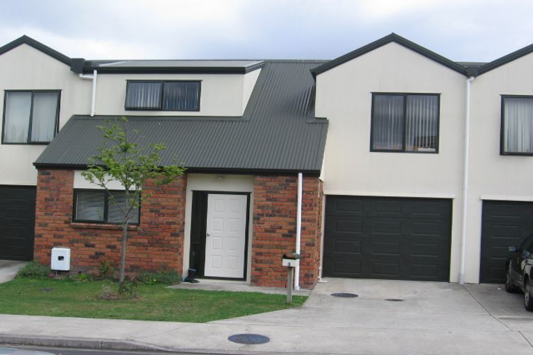 Photo of property in 3 Standage Lane, Kelston, Auckland, 0602