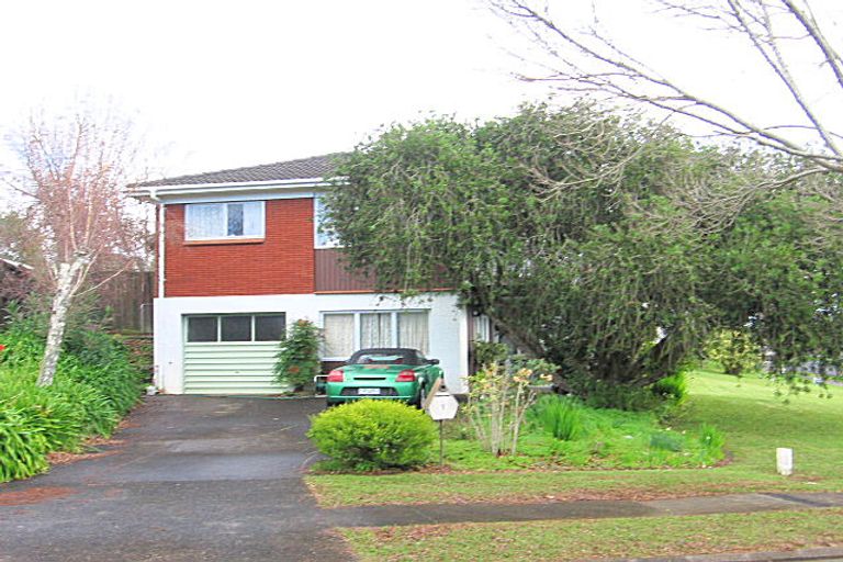 Photo of property in 1 Lilian Place, Farm Cove, Auckland, 2012