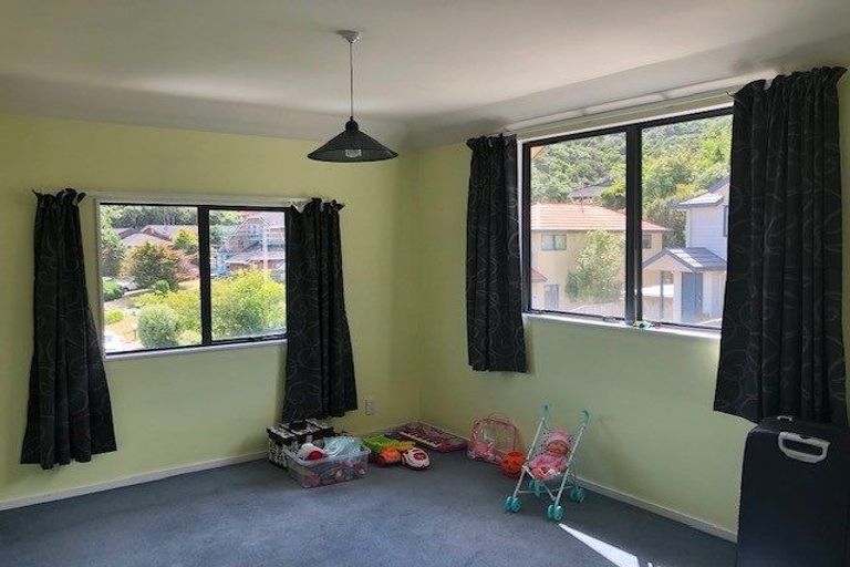 Photo of property in 78 Woodhouse Avenue, Karori, Wellington, 6012