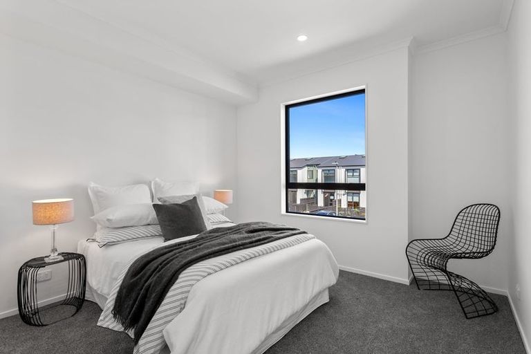 Photo of property in 18 Hema Road, Hobsonville, Auckland, 0616