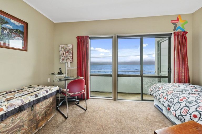 Photo of property in 2/517 Marine Drive, Sunshine Bay, Lower Hutt, 5013