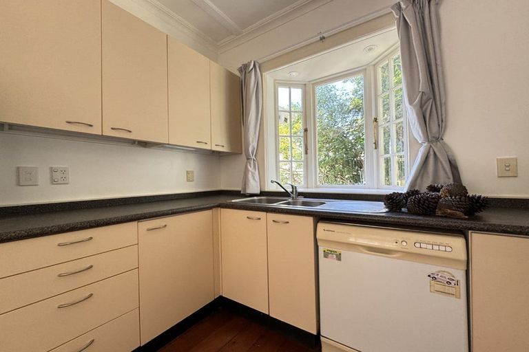 Photo of property in 22a Saint Mary Street, Thorndon, Wellington, 6011