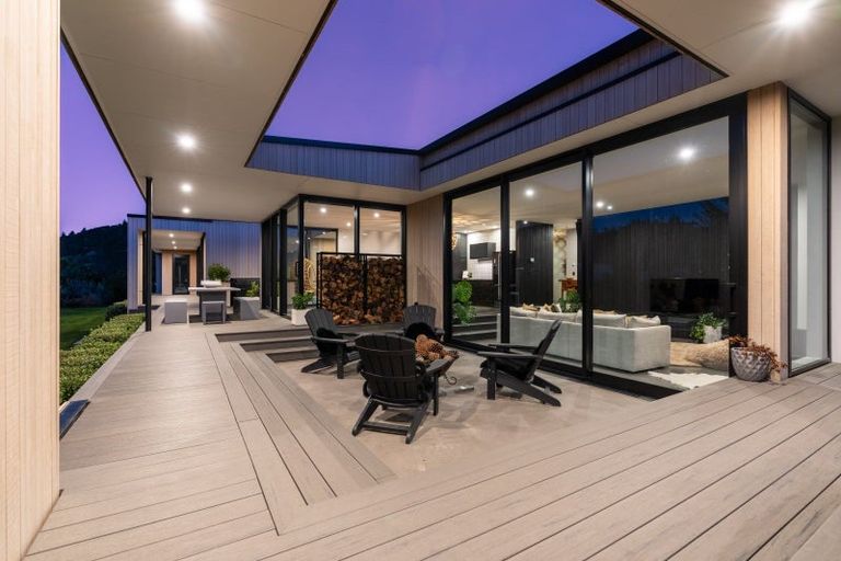 Photo of property in 1 Mcrae Rise, Wanaka, 9305