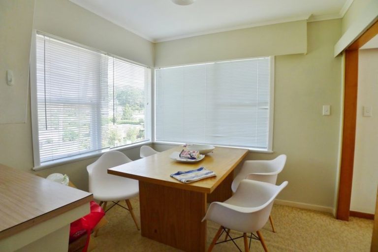 Photo of property in 20 Kenmure Avenue, Forrest Hill, Auckland, 0620