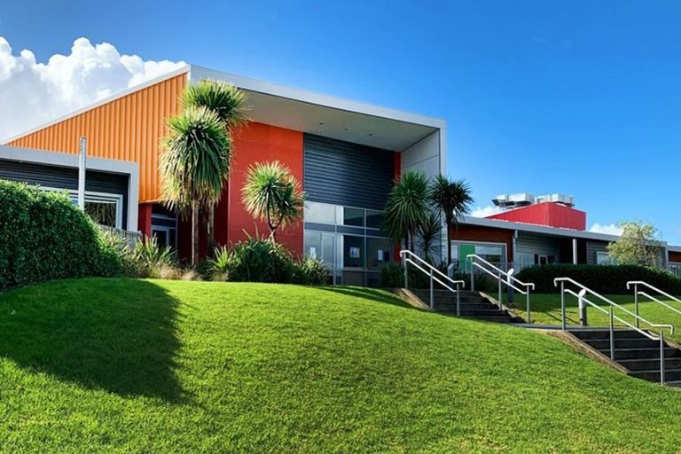 Photo of property in 86 Bomb Point Drive, Hobsonville, Auckland, 0616