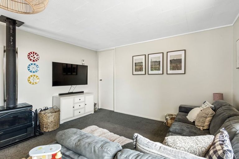 Photo of property in 13 Tahurangi Place, Spotswood, New Plymouth, 4310