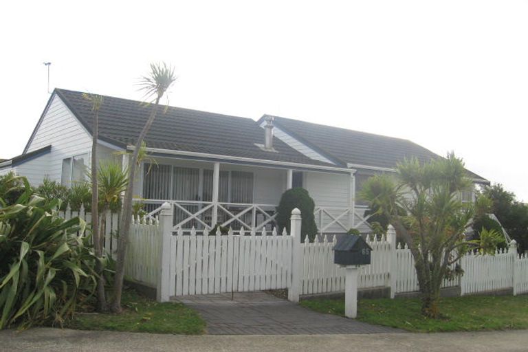 Photo of property in 65 Guadeloupe Crescent, Grenada Village, Wellington, 6037