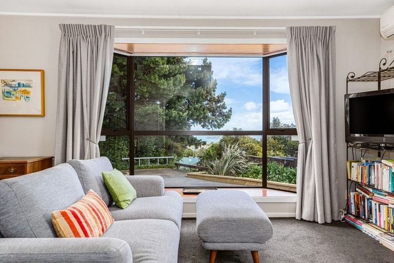 Photo of property in 226 Dowse Drive, Maungaraki, Lower Hutt, 5010