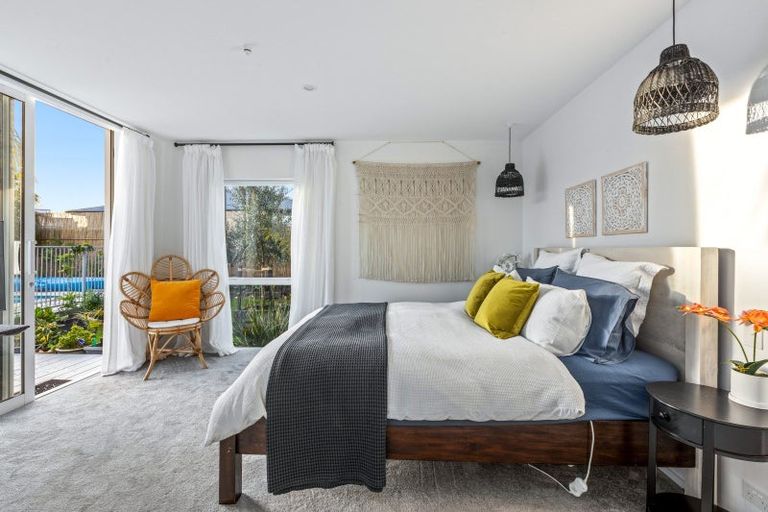 Photo of property in 2 Taimoana Close, Mangawhai Heads, Mangawhai, 0505