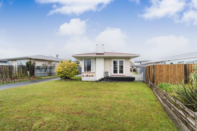 Photo of property in 35 Karamea Crescent, Kelvin Grove, Palmerston North, 4414