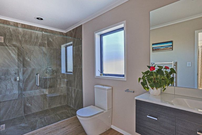 Photo of property in 14 Manapouri Street, Poraiti, Napier, 4112