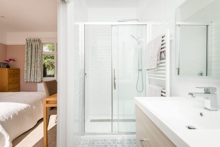 Photo of property in 4 Kahu Road, Riccarton, Christchurch, 8041