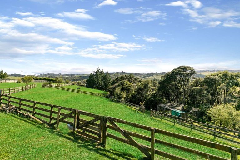 Photo of property in 360 Mclachlan Road, Kaukapakapa, Warkworth, 0984