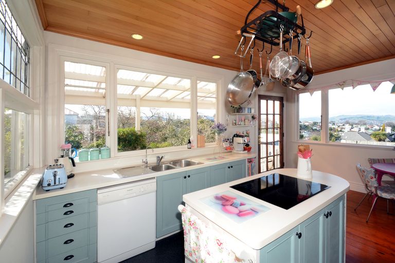 Photo of property in 16 Galloway Street, Mornington, Dunedin, 9011