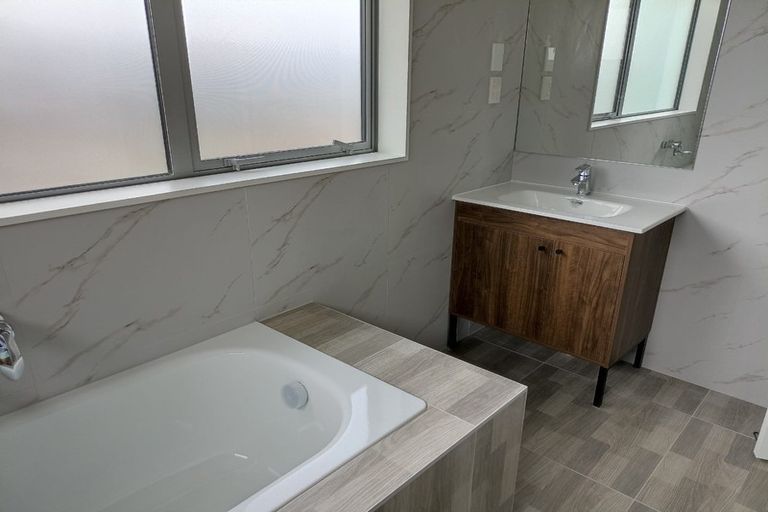 Photo of property in 51 Umu Place, Mangere, Auckland, 2022