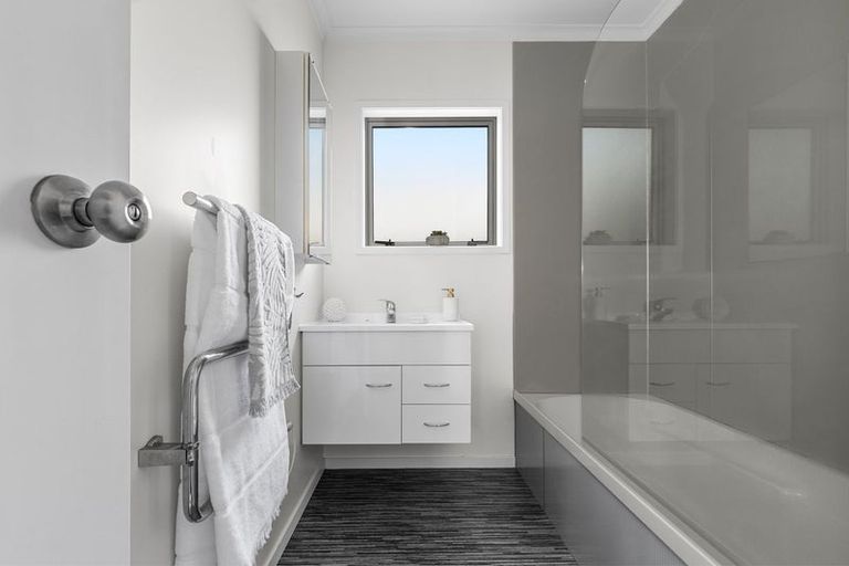 Photo of property in 1046a Papamoa Beach Road, Papamoa Beach, Papamoa, 3118