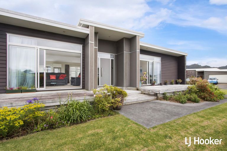 Photo of property in 19 Ocean Breeze Drive, Waihi Beach, 3611