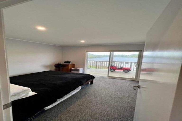 Photo of property in 62a Lauderdale Road, Birkdale, Auckland, 0626