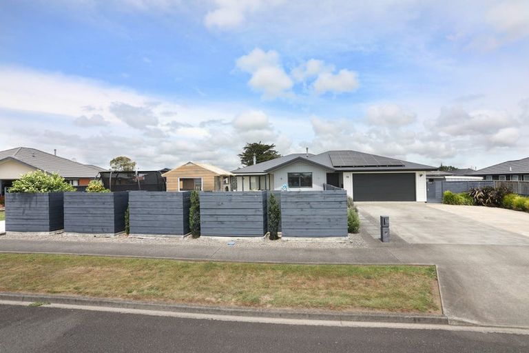 Photo of property in 13 George Street, Bulls, 4818