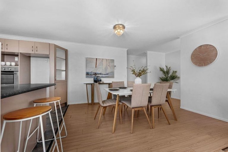 Photo of property in 22 Keri Vista Rise, Papakura, 2110