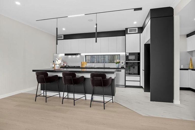 Photo of property in 17 Bremner Ridge Street, Flat Bush, Auckland, 2019