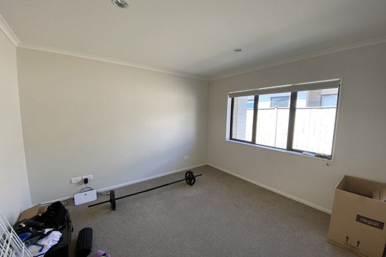 Photo of property in 4 Pohue Avenue, Huapai, Kumeu, 0810