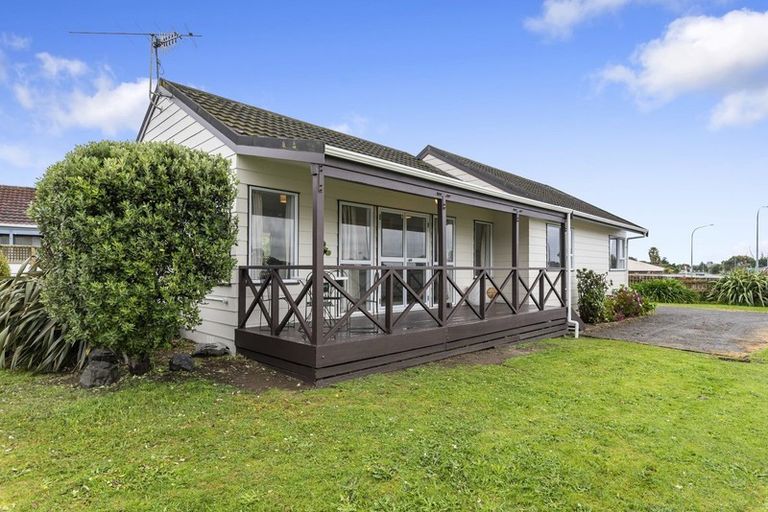 Photo of property in 2 Rosewood Place, Paraparaumu, 5032