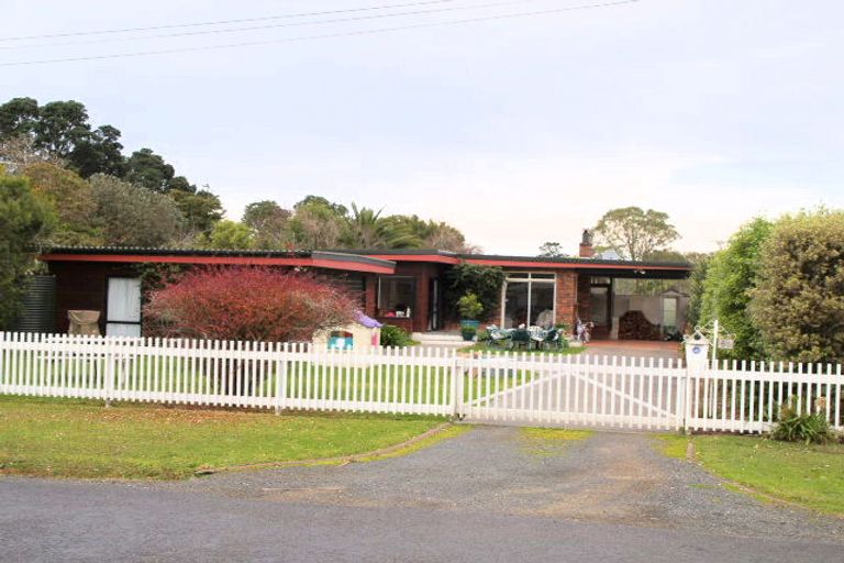 Photo of property in 51 First View Avenue, Beachlands, Auckland, 2018