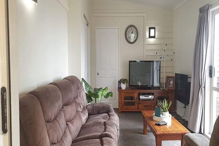 Photo of property in 81a Percy Kinsman Crescent, Riverstone Terraces, Upper Hutt, 5018