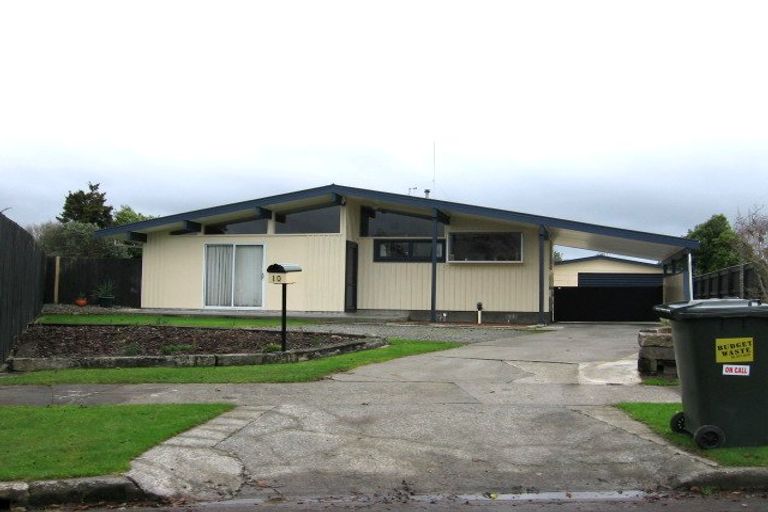 Photo of property in 10 Motuoapa Place, Kelvin Grove, Palmerston North, 4414