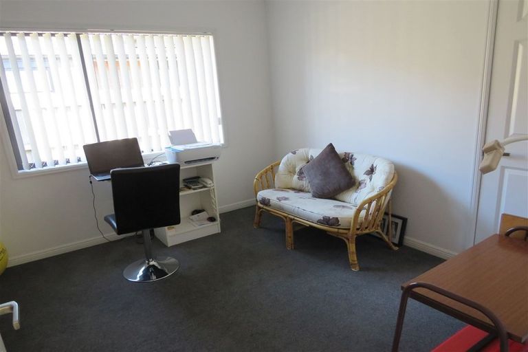 Photo of property in 8 Ngaio Street, Levin, 5510