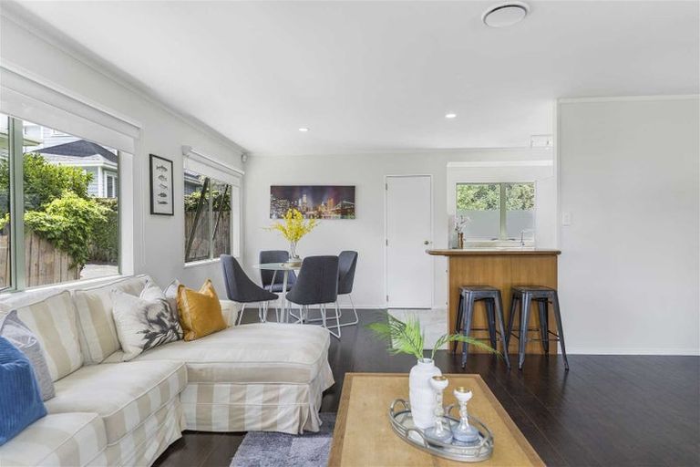 Photo of property in 2/4 Gibraltar Street, Howick, Auckland, 2014