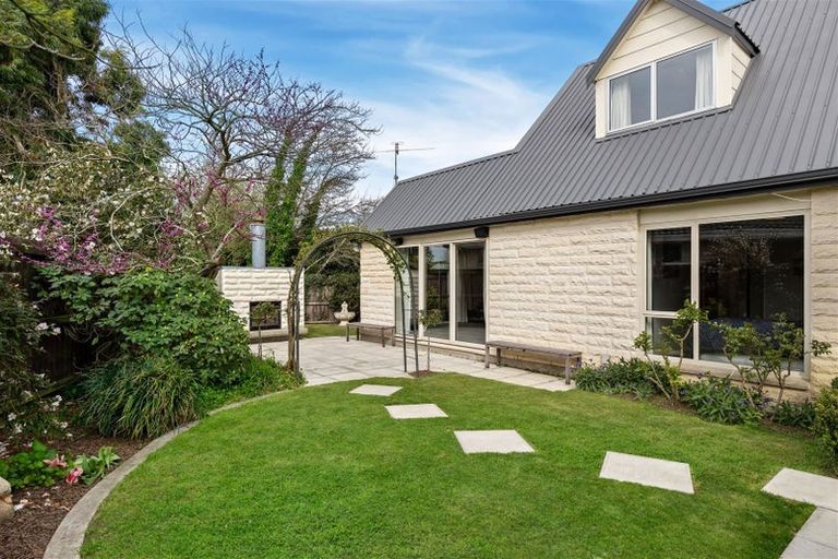 Photo of property in 14 Ruddenklau Lane, Bishopdale, Christchurch, 8053