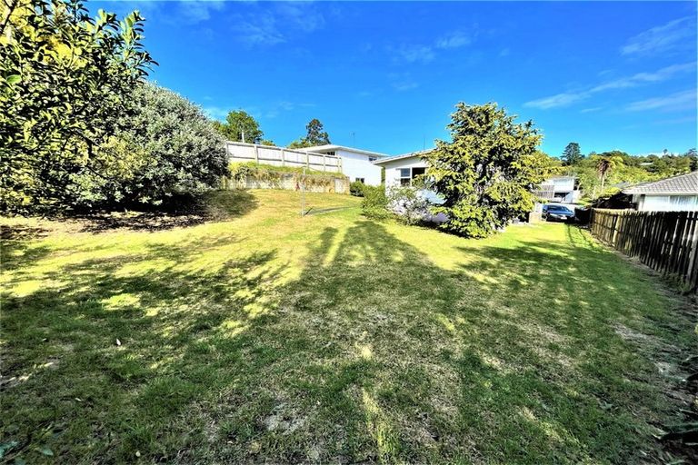 Photo of property in 10 Hewlett Road, Massey, Auckland, 0614