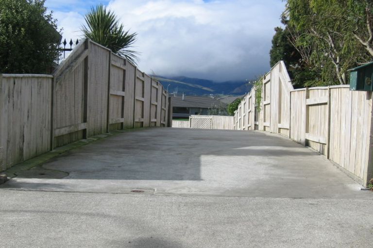 Photo of property in 14 Abby Road, Fitzherbert, Palmerston North, 4410