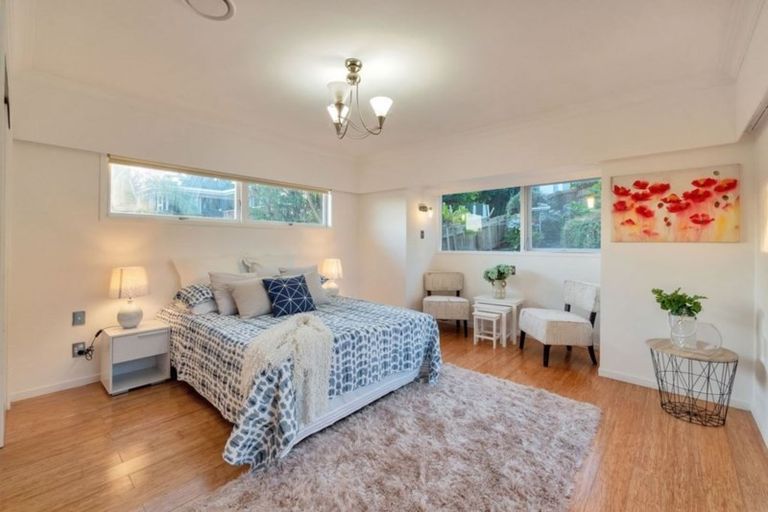 Photo of property in 29 Raymond Terrace, Northcote, Auckland, 0627