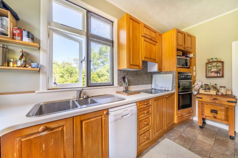 Photo of property in 1100b Coast Road, Wainuiomata Coast, Wainuiomata, 5373