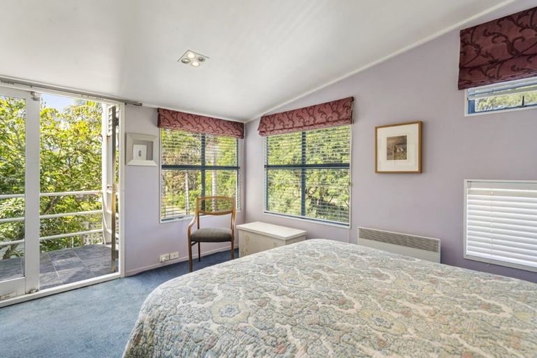 Photo of property in 2/34 Seabreeze Road, Narrow Neck, Auckland, 0624