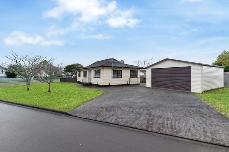 Photo of property in 64 Redcrest Avenue, Red Hill, Papakura, 2110