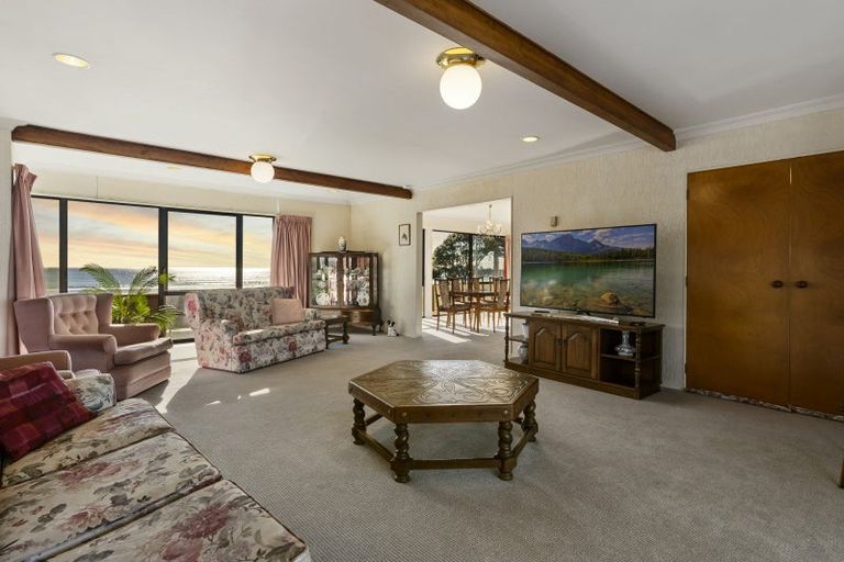 Photo of property in 76 Marine Parade, Mount Maunganui, 3116