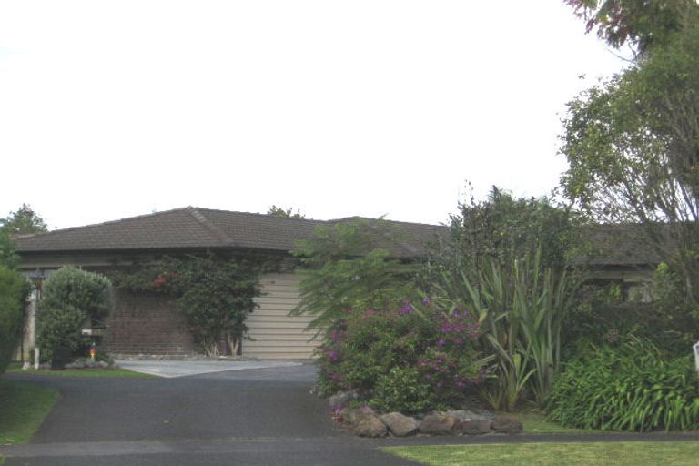 Photo of property in 27 Frank Evans Place, Henderson, Auckland, 0610