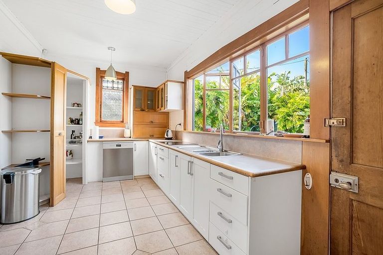 Photo of property in 59 Rua Road, Glen Eden, Auckland, 0602