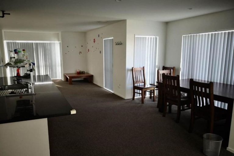 Photo of property in 1/26 Hollowout Street, Takanini, 2112