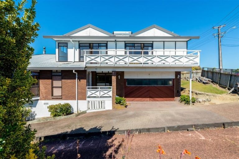 Photo of property in 178 Sturges Road, Henderson, Auckland, 0612