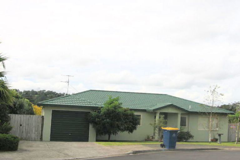 Photo of property in 14 Lasque Place, Glen Eden, Auckland, 0602