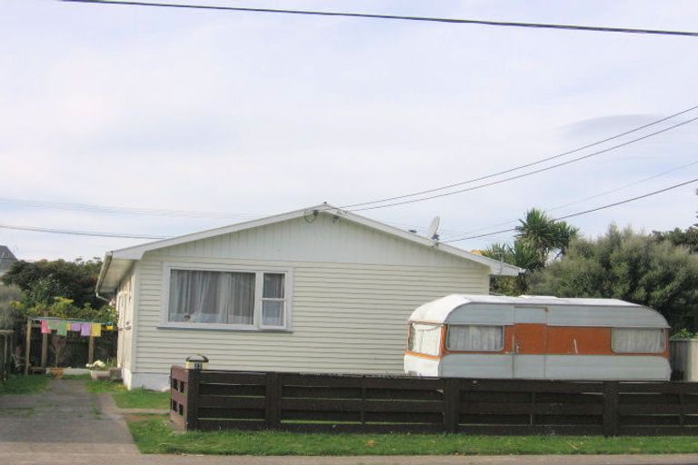 Photo of property in 22 Tama Street, Alicetown, Lower Hutt, 5010