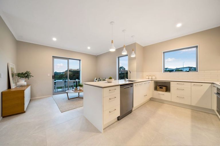 Photo of property in 33 Barrel Crescent, Swanson, Auckland, 0614