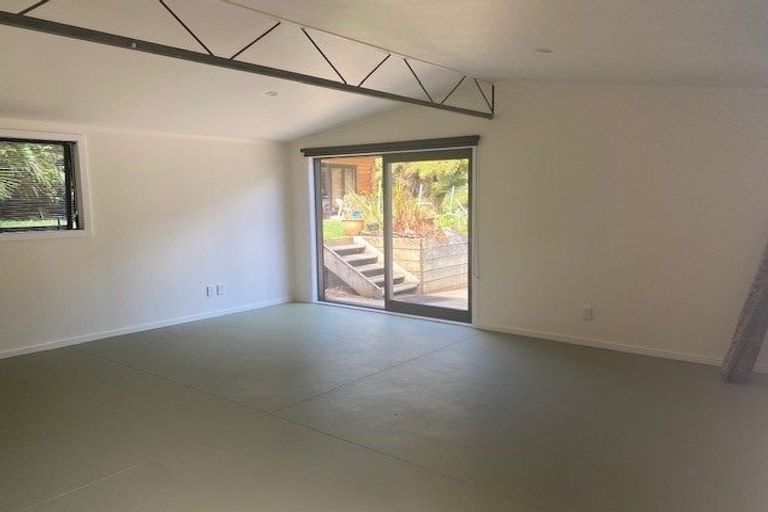 Photo of property in 46 Waima Crescent, Titirangi, Auckland, 0604